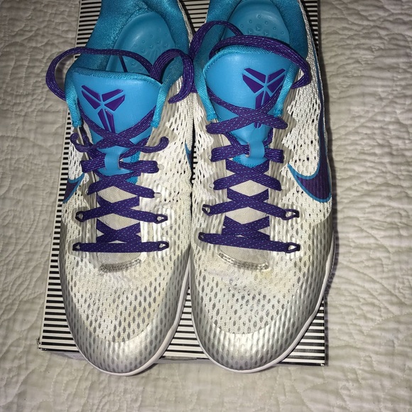 Kobe XI basketball 10M shoe 6/11/96 date wrong - Picture 3 of 8